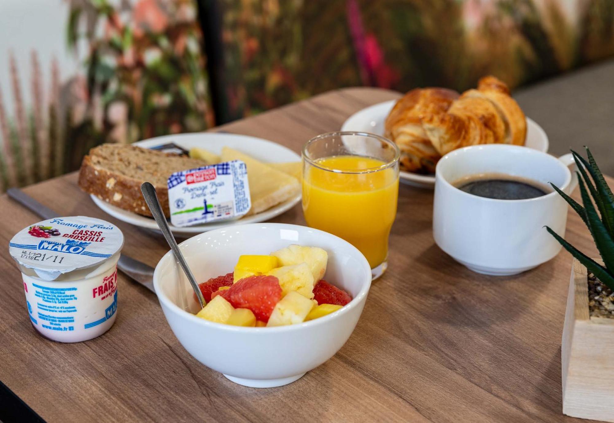 B&B Hotel Lille Grand Stade Villeneuve-d'Ascq Eksteriør bilde